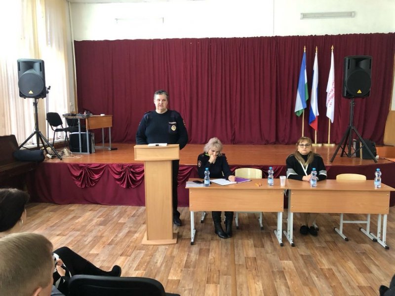 Сотрудники полиции Кабардино-Балкарии вместе с родителями обсудили тему детской безопасности